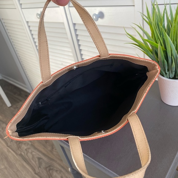 Burberry PVC Tote Bag GUC - Picture 5 of 7